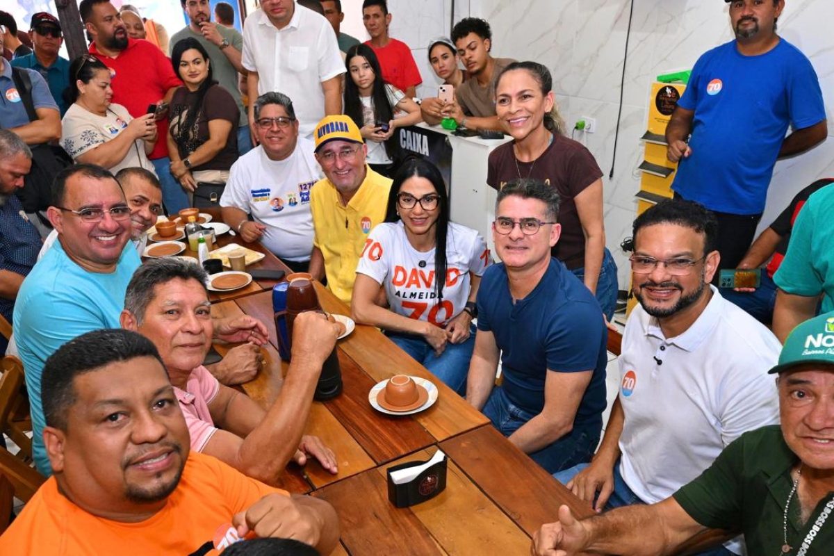 “Nossa prioridade é cuidar da saúde do Amazonas”, afirma David durante agenda na Redenção