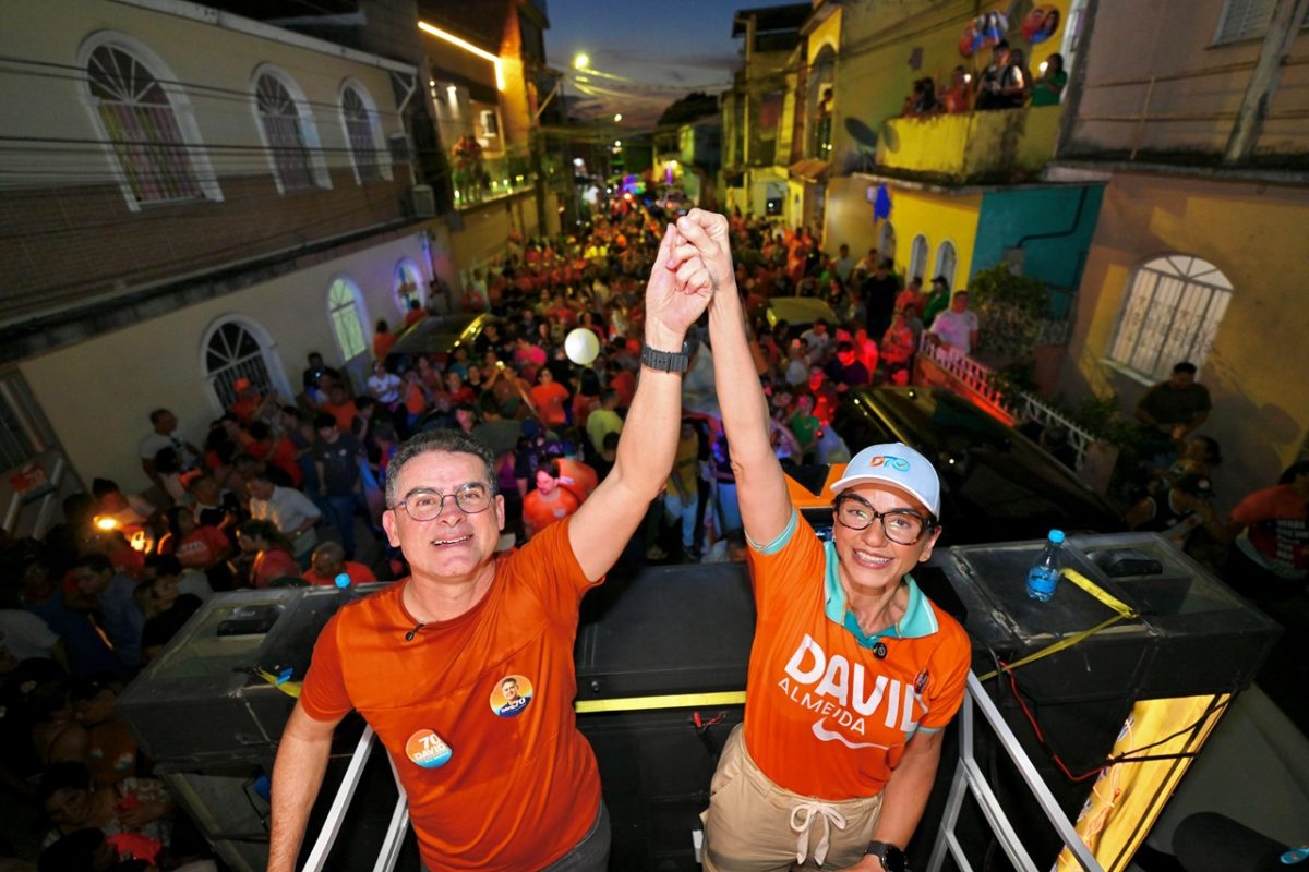 “A pesquisa que vale é a de domingo. Vamos para o segundo turno”, afirma David em live