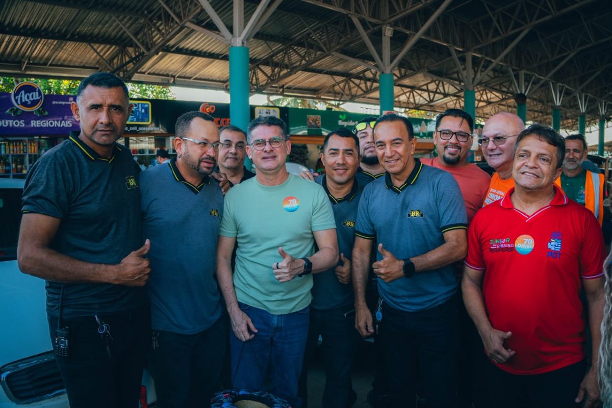 David visita Feira da Ceasa e lembra seu compromisso de asfaltar a BR-319
