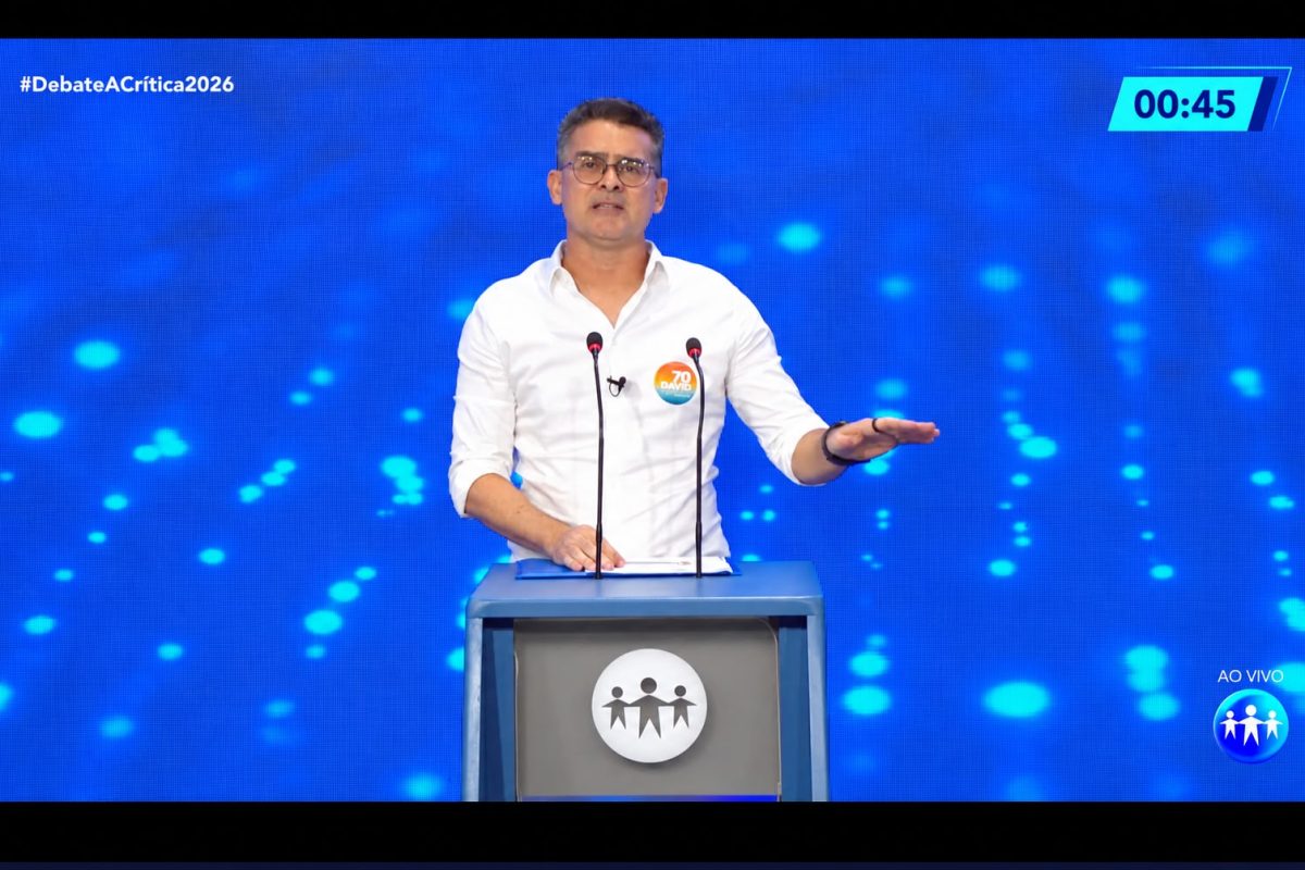 ”Cidade, senta aí que eu vou te falar o que fiz em quatro meses como governador”, diz David no debate da TV A Crítica
