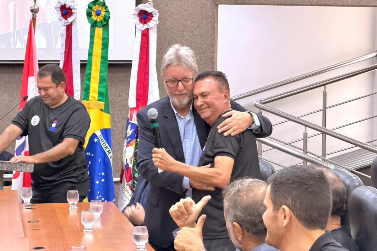 Sabá Reis e Carlos Lupi durante a cerimônia de posse do PDT Amazonas na Assembleia Legislativa do Amazonas