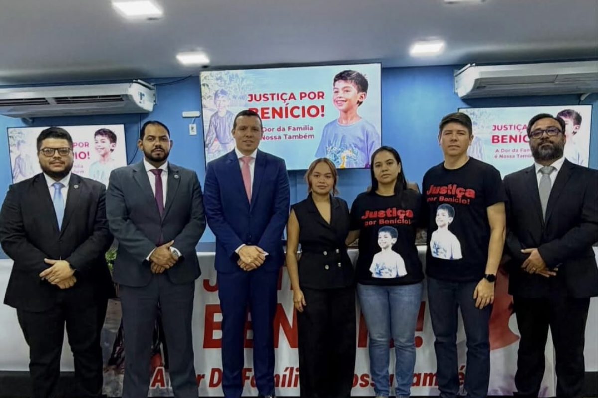 advogados e familiares pedem justiça no caso Benício em Manaus