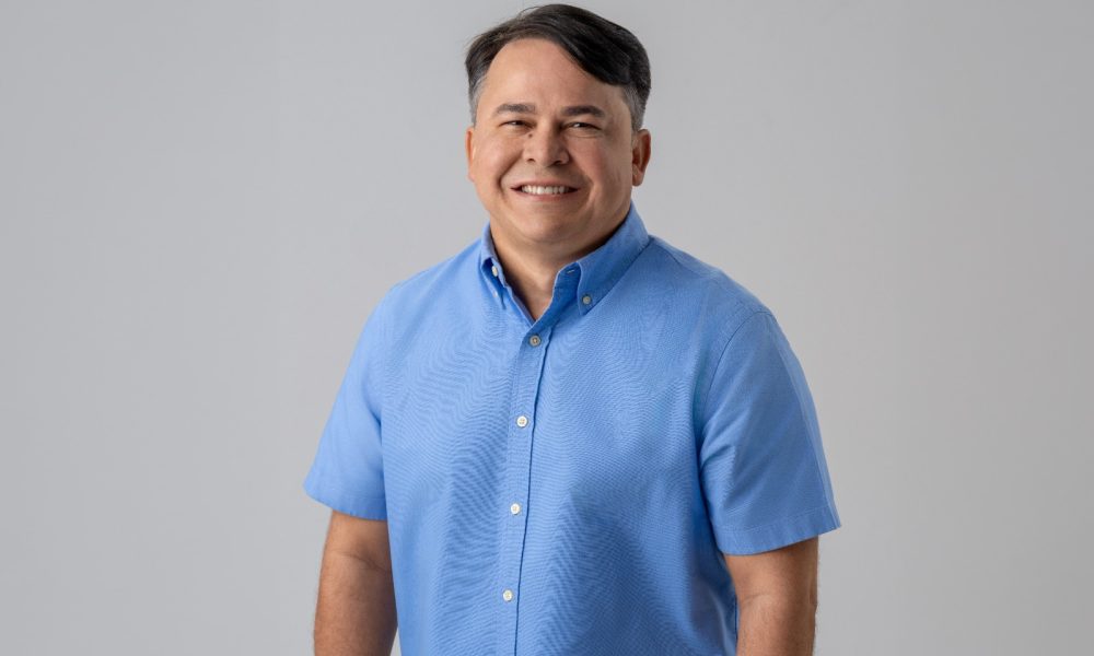 Keitton Batista durante campanha eleitoral como candidato a deputado estadual pelo Agir