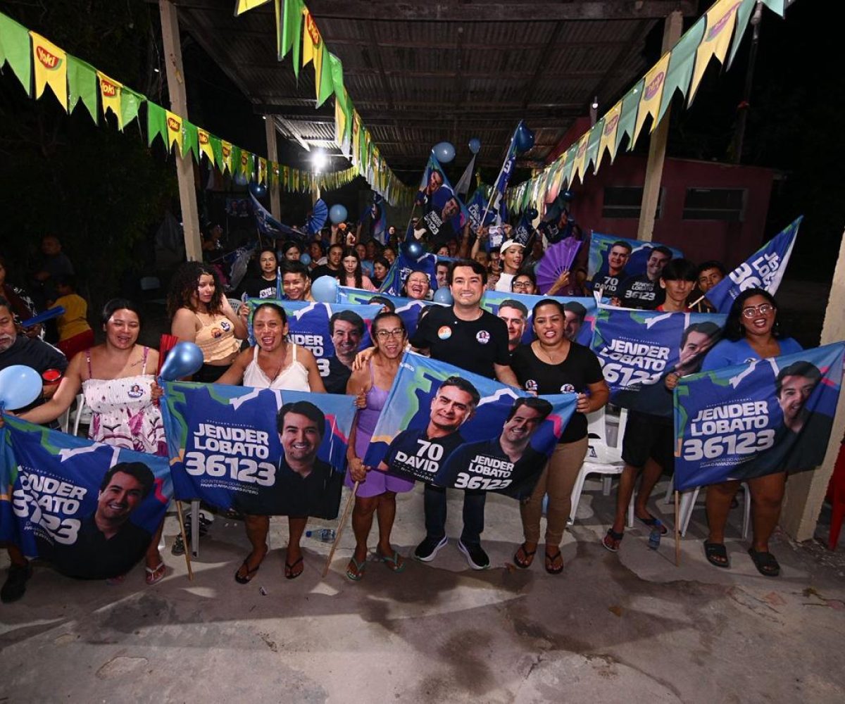 Jender Lobato participa de encontro com moradores da Comunidade Aliança com Deus, na Cidade de Deus, Zona Norte de Manaus, onde debateu melhorias para a saúde pública.