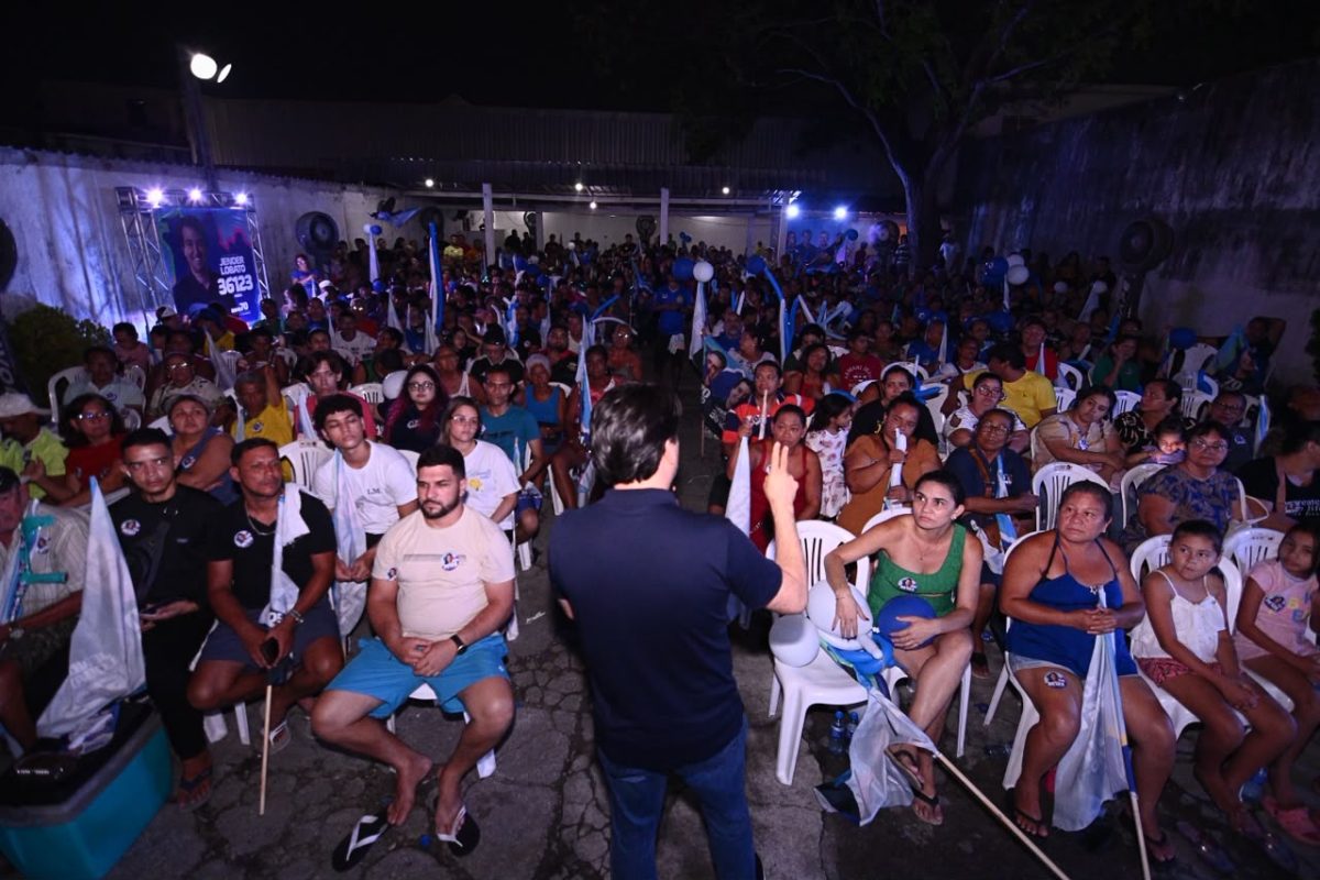 Jender Lobato participa de encontro com mais de 1,5 mil apoiadores durante campanha eleitoral em Manaus.