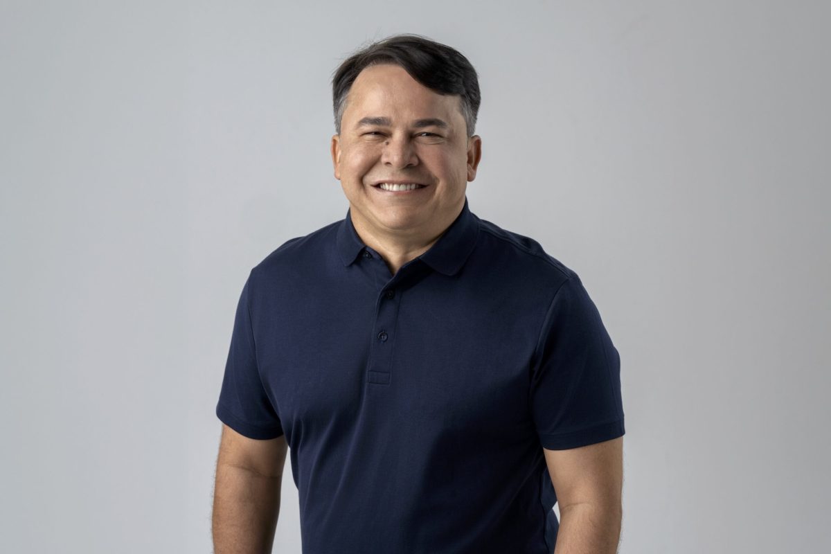 Keitton Batista durante ensaio fotográfico para divulgação de propostas voltadas ao fortalecimento da saúde no interior do Amazonas.